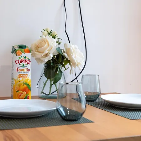 A Window To - Premium At Clerigos Tower Apartment