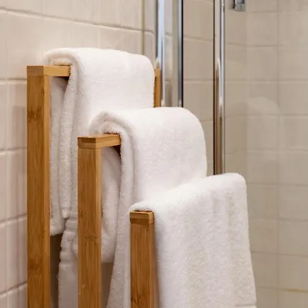 A Window To - Premium At Clerigos Tower Apartment *