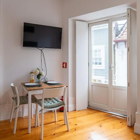 A Window To Porto - Studio At Clerigos Tower * Porto