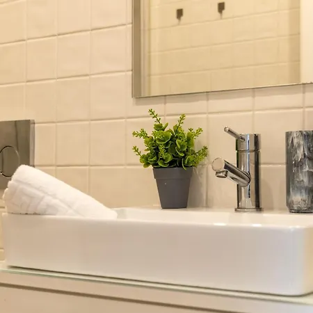 A Window To - Premium At Clérigos Tower *