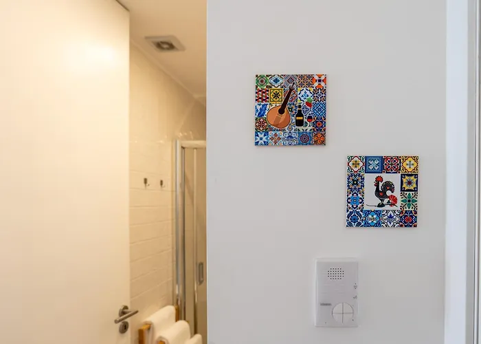 A Window To - Premium At Clerigos Tower 公寓